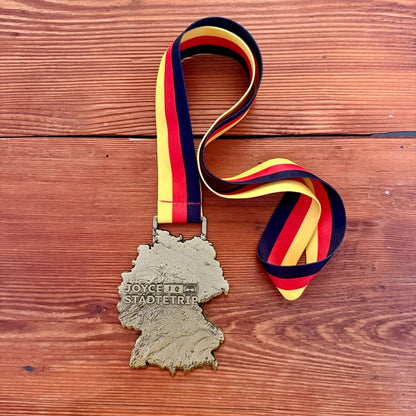 Joyce Medaille Vorderansicht